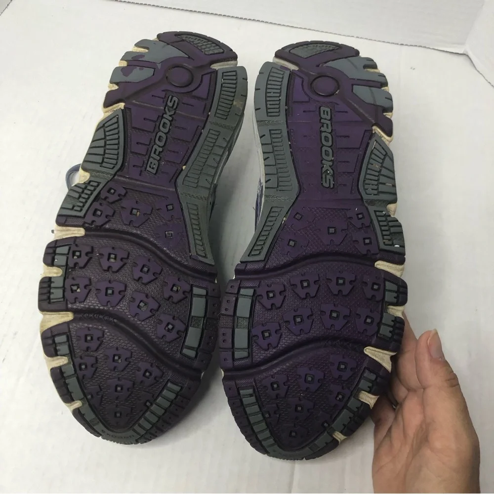 Brooks Sneakers Womens Size 9 Addiction 11 Running Shoes Purple Gray Silver DNA